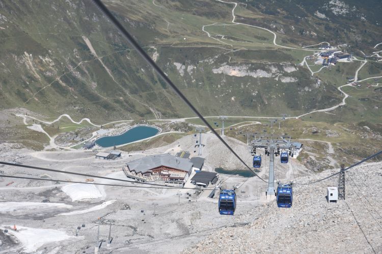 Blick zum Fernerhaus Blick zum Fernerhaus