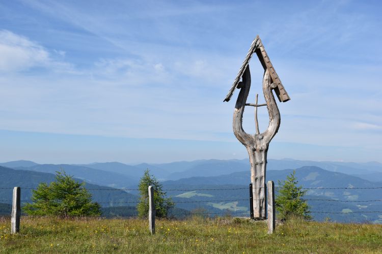 Naturkreuz auf 1800m