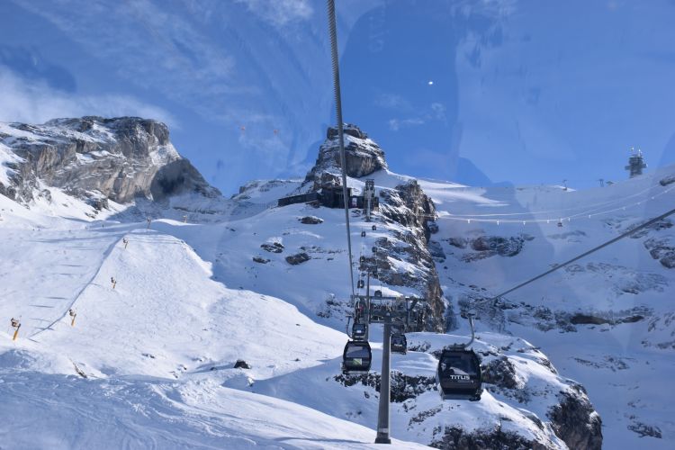 Gondelbahn auf 2500m