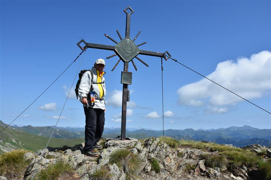 Ziel drei Schießeck 2275m, es war mein 175 igstes Gipfelkreuz Ziel drei Schießeck 2275m, es war mein 175 igstes Gipfelkreuz