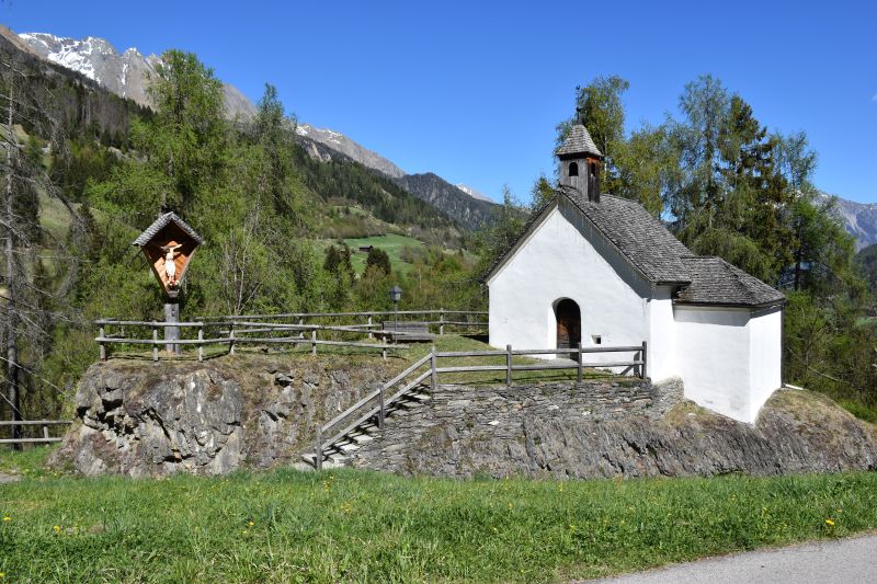 Kapelle mit Kreuz
